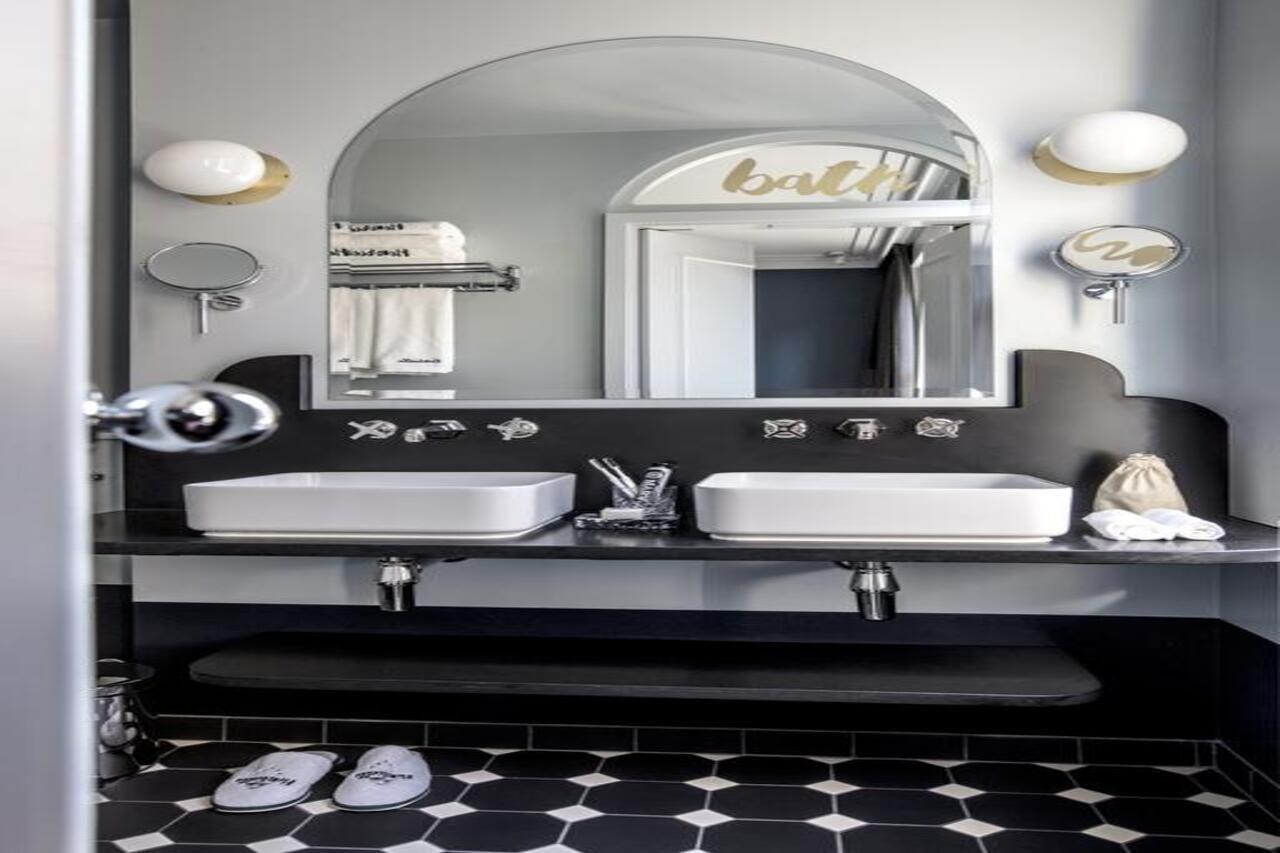 Henrietta Experimental Hotel Лондон Екстериор снимка
