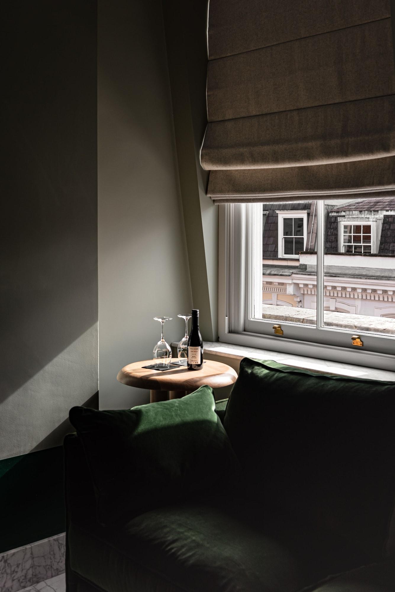 Henrietta Experimental Hotel Лондон Екстериор снимка