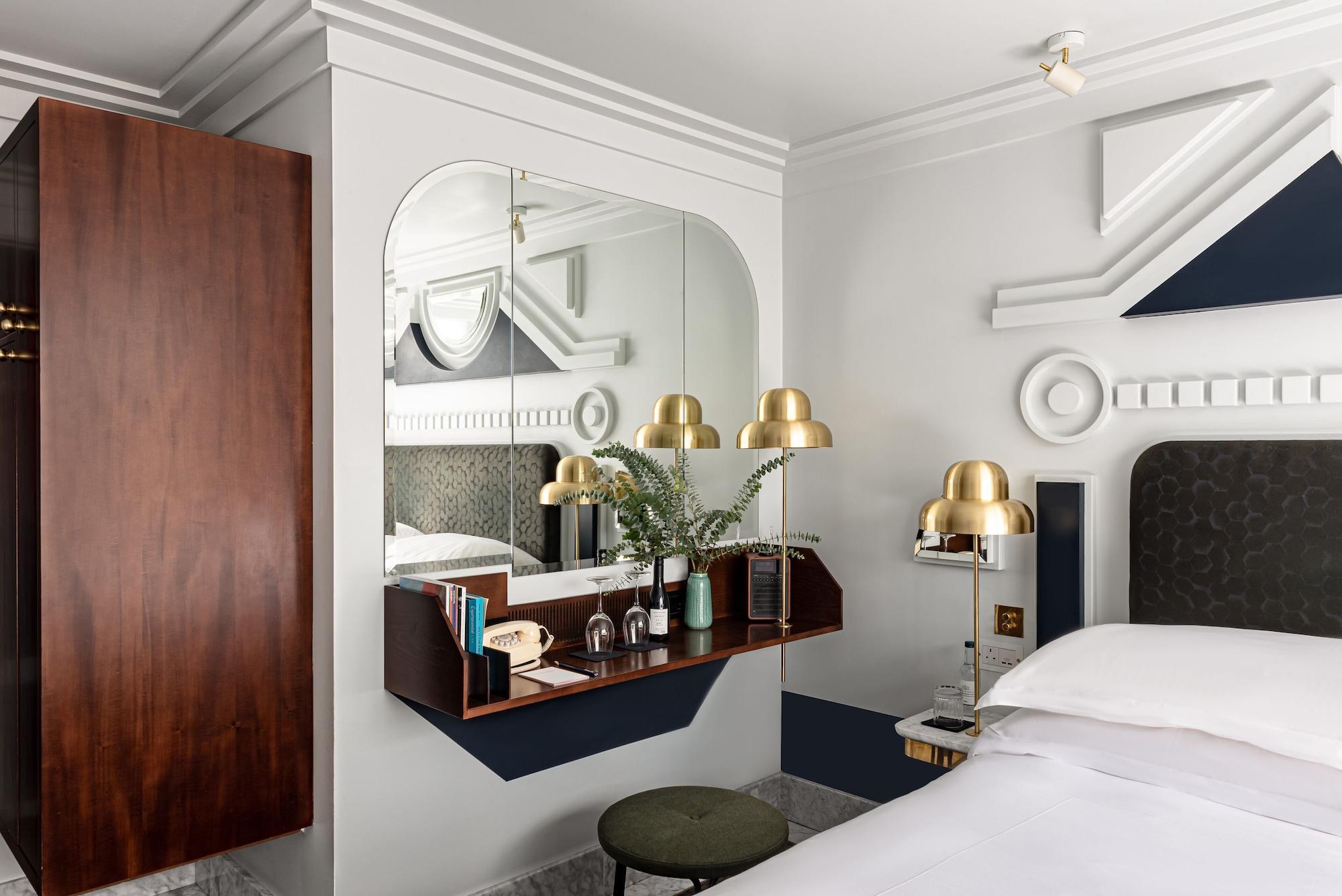 Henrietta Experimental Hotel Лондон Екстериор снимка