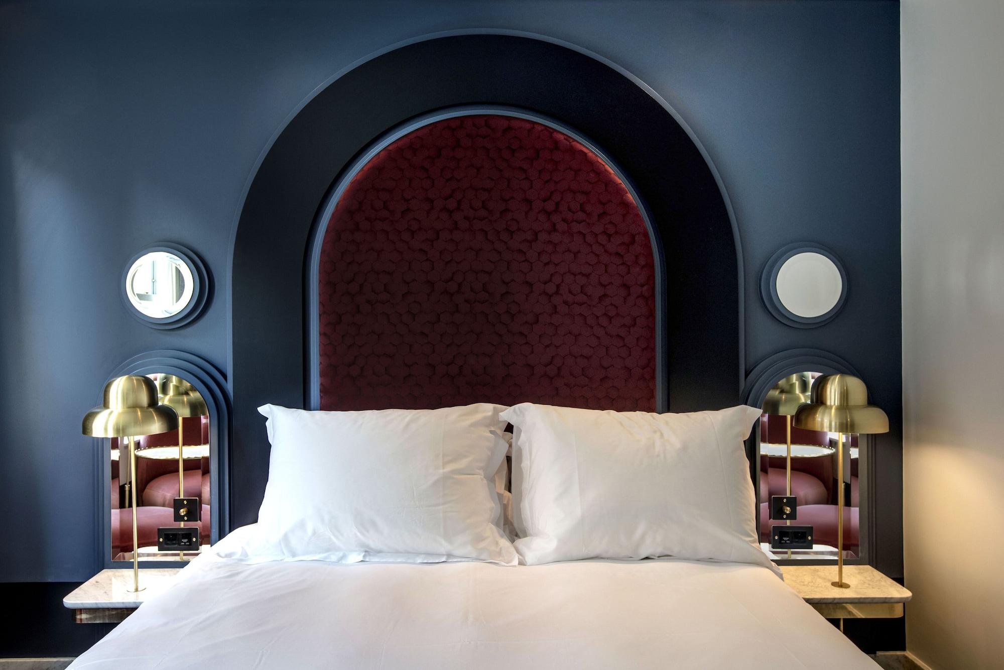Henrietta Experimental Hotel Лондон Екстериор снимка