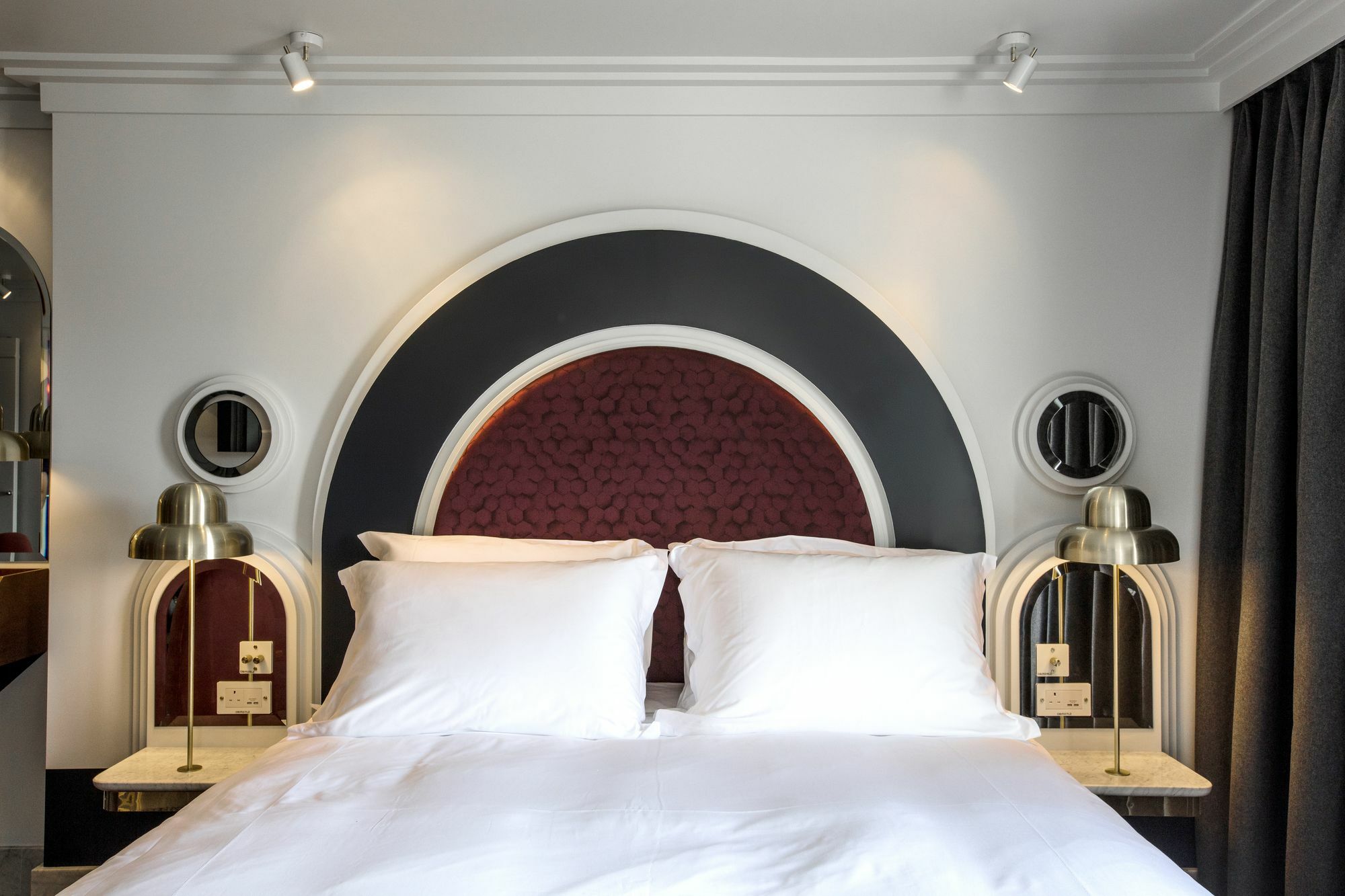 Henrietta Experimental Hotel Лондон Екстериор снимка