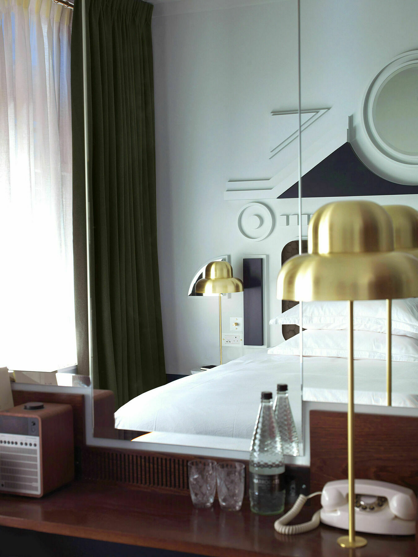 Henrietta Experimental Hotel Лондон Екстериор снимка